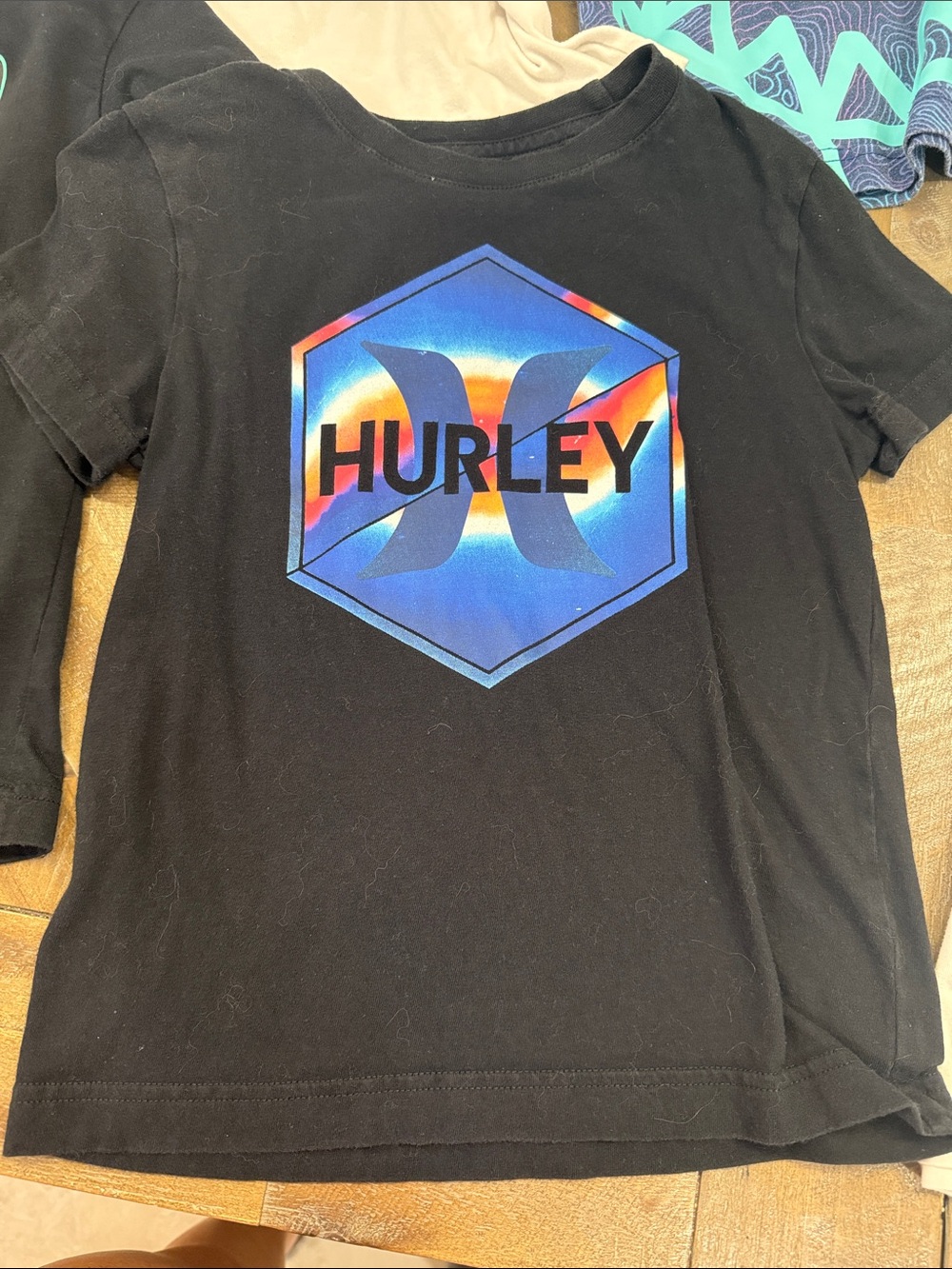 Hurley Kids Graphic Tees Variety Pack - Black, White, Gray, Blue, Teal - Picture 9 of 11